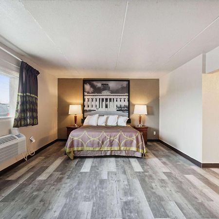 Hotel Super 8 By Wyndham Millbury/Toledo Extérieur photo