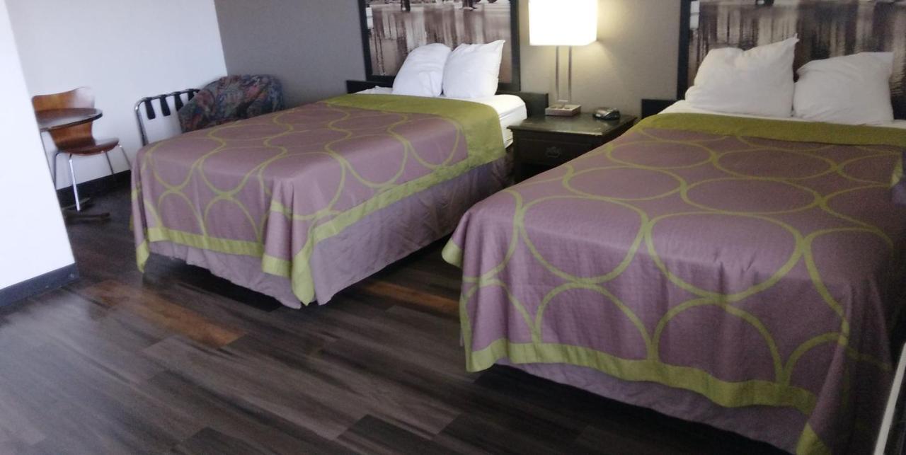 Hotel Super 8 By Wyndham Millbury/Toledo Extérieur photo