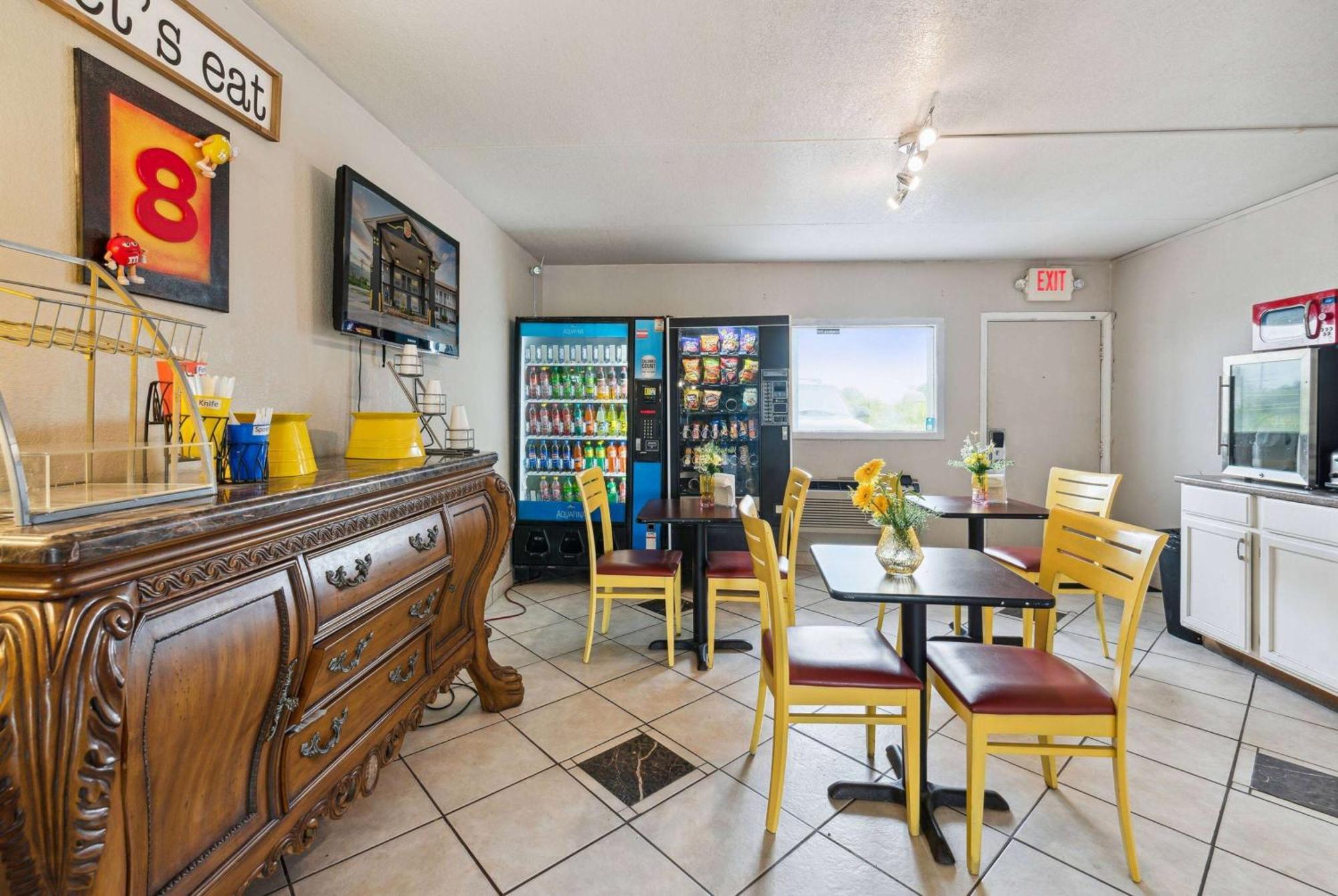 Hotel Super 8 By Wyndham Millbury/Toledo Extérieur photo