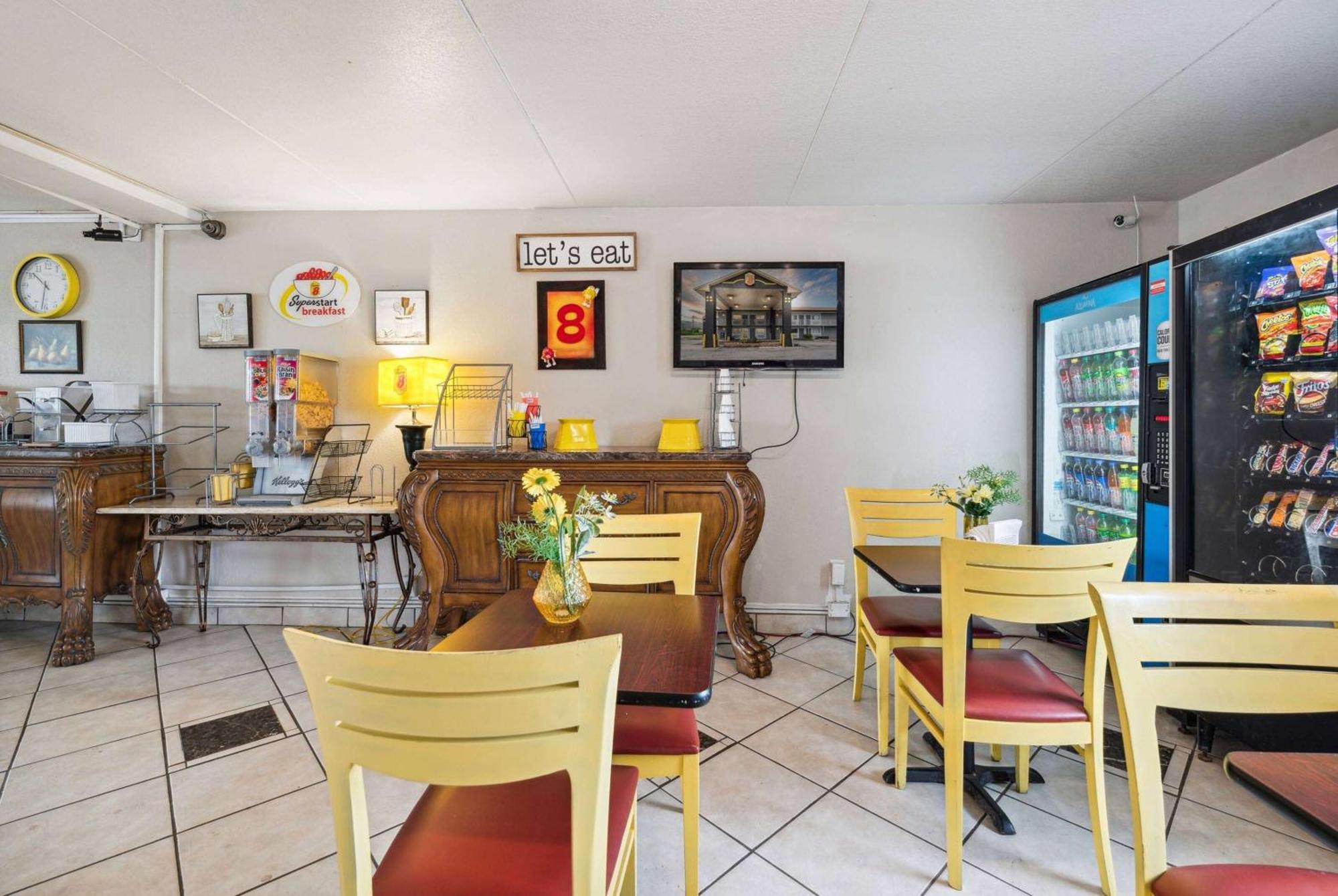 Hotel Super 8 By Wyndham Millbury/Toledo Extérieur photo