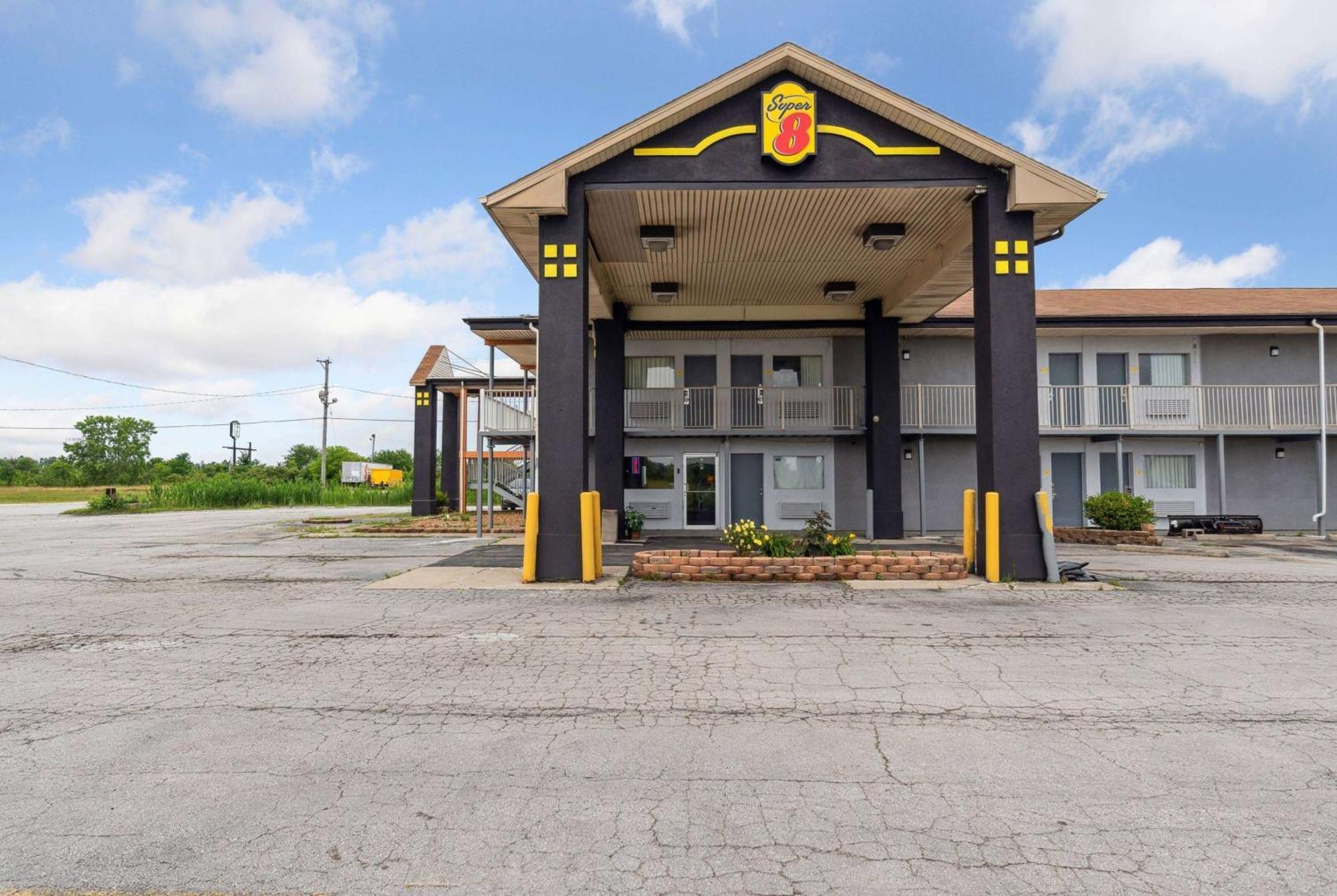 Hotel Super 8 By Wyndham Millbury/Toledo Extérieur photo