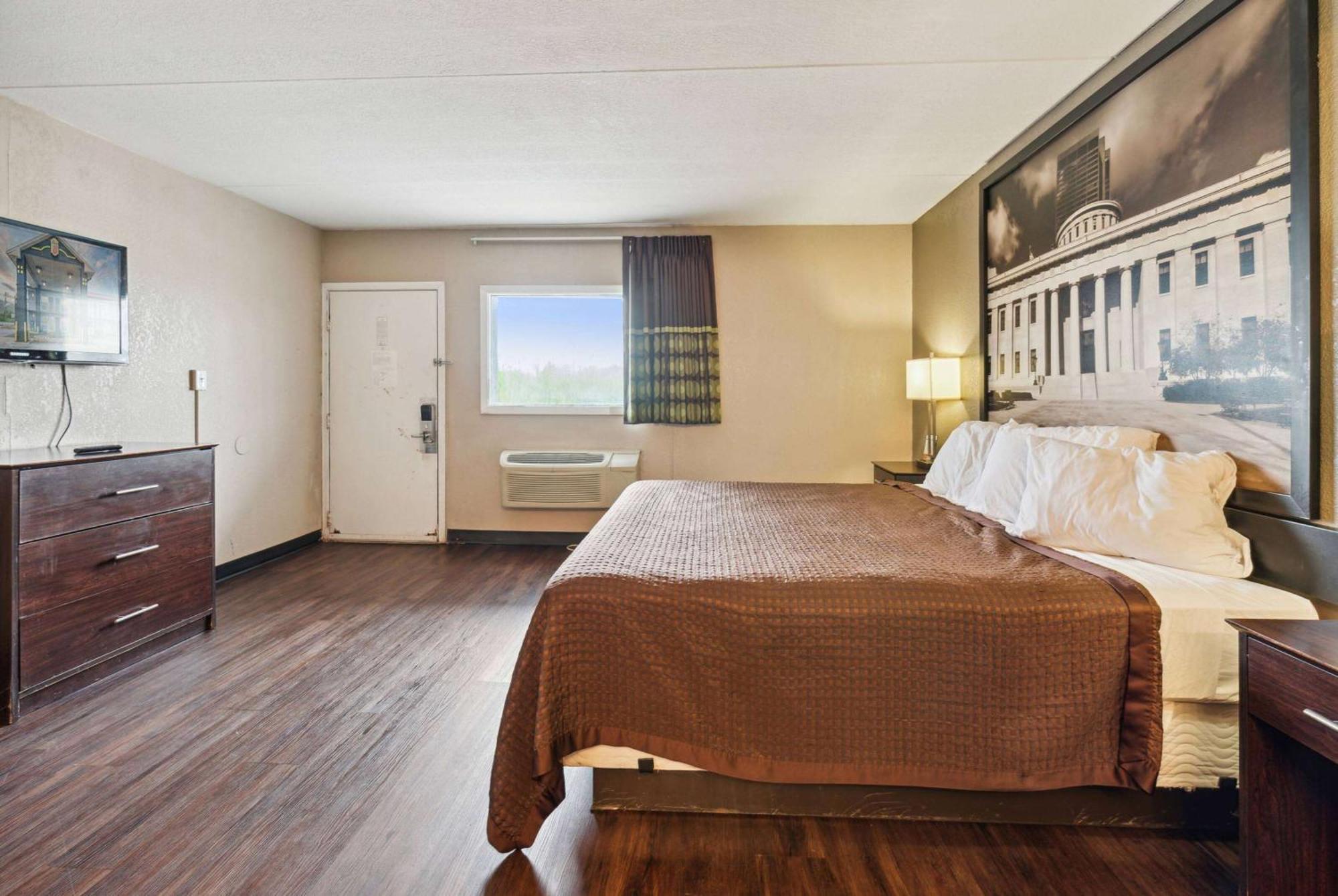 Hotel Super 8 By Wyndham Millbury/Toledo Extérieur photo