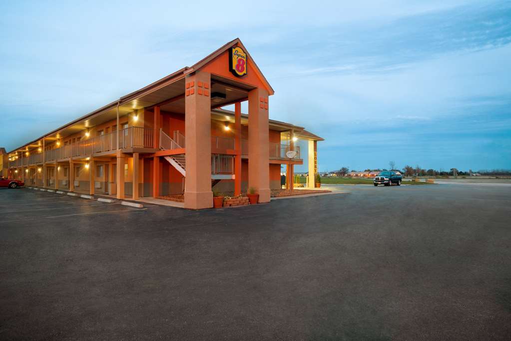 Hotel Super 8 By Wyndham Millbury/Toledo Extérieur photo