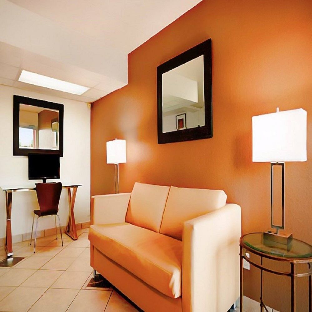Hotel Super 8 By Wyndham Millbury/Toledo Extérieur photo
