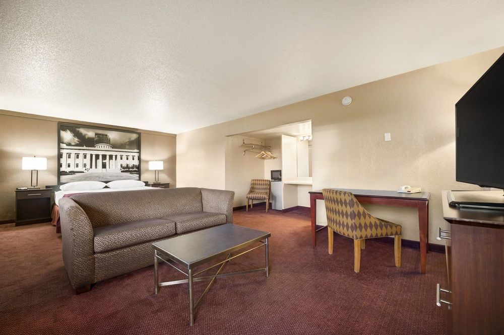 Hotel Super 8 By Wyndham Millbury/Toledo Extérieur photo